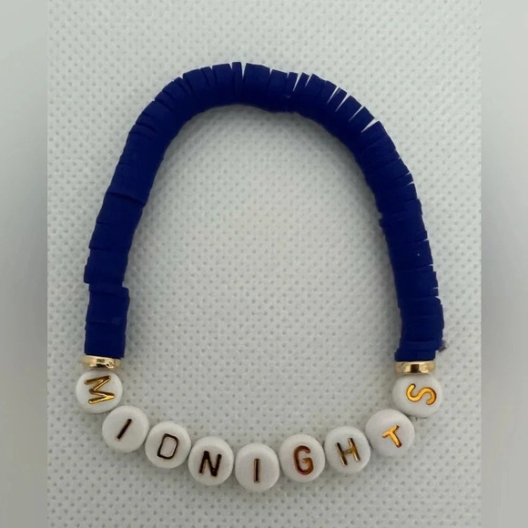 SET: Girls beaded bracelets. Taylor Swift ERAS on each bracelet. 11 bracelets. - Picture 9 of 16